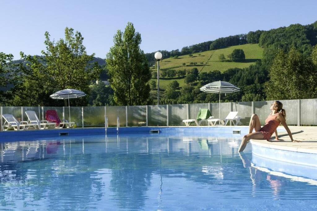 T 2 Dans Village Vacances 3 *** A Saint Geniez 2 Piscines Chauffee Pierrefiche  Luaran gambar